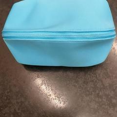 Toilettasje, como reportado por Rotterdam The Hague Airport utilizando o iLost