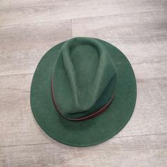 모자, iLost를 사용하여 EBS OV Poeldijk에 보고됨