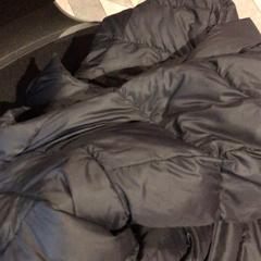 Veste Black, a été signalé par MEININGER Hotel Paris Porte de Vincennes utilisant iLost