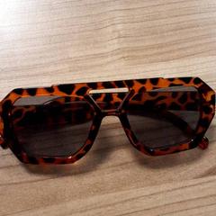 نظارات شمسية، كما تم الإبلاغ عنه بواسطة Transdev Hoeksche Waard Goeree Overflakkee عبر iLost