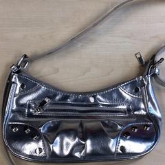 Bag Zilverkleurig, as reported by Gemeente Nijmegen using iLost