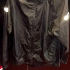 Veste, a été signalé par TivoliVredenburg utilisant iLost