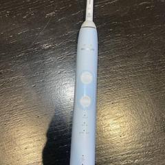 ブラシ phillips blauwe elektrische tandenborstel がiLostで Van der Valk Hotel Amsterdam-Amstel によって報告されました