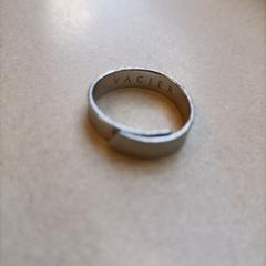 Metalen ring zilver vacier, como reportado ao iLost