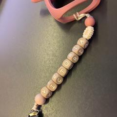 Cousas de bebé, segundo informou Eindhoven Airport usando iLost