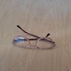 Betaurrekoak Lunettes de vue enfant rose, gisa salatu by IKEA Lyon Grand Parilly iLost erabiliz