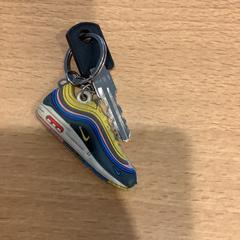 İLost kullanarak Gemeente Amsterdam - Bureau Gevonden Voorwerpen tarafından bildirildiği gibi Anahtar