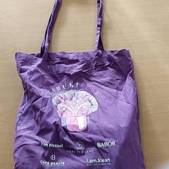 Draagtas Paars がiLostで Regio Limburg - Leuven によって報告されました