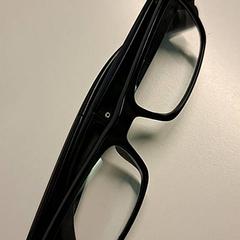 Bril met verlichting, rapporterat av Ziekenhuis Oost-Limburg med iLost