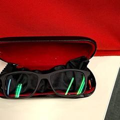 안경 Zwart, iLost를 사용하여 Gemeente Hilversum에 보고됨