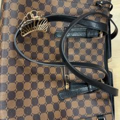 Bossa, segons ha informat Pathé Amsterdam Noord mitjançant iLost