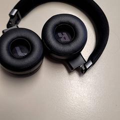 Hörlurar, rapporterat av Connexxion Haarlem IJmond med iLost