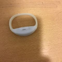 Polsband, as reported by Qbuzz U-OV using iLost