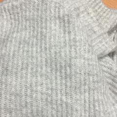 Sweter, zgłoszono przez Sheraton Brussels Airport Hotel przy użyciu iLost