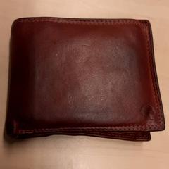 Wallets, as reported by RET using iLost