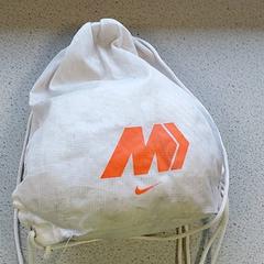 Borsa Sport, come riportato da Centraal magazijn utilizzando iLost