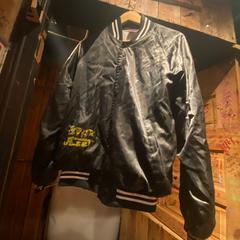 Jacket Black, iLost를 사용하여 Club Nyx/Exit Café에 보고됨