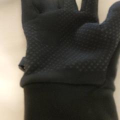 Oblečenie - handschoenen, ako bolo nahlásené Regio Antwerpen - Brussel pomocou iLost