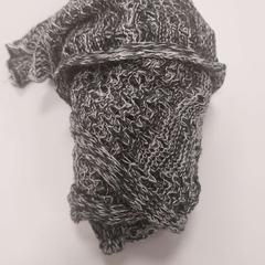 Shawl Grijs, as reported by Vrije Universiteit Amsterdam using iLost