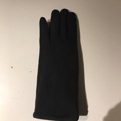 Handschoen, zoals gemeld door Pathé Zaandam met iLost
