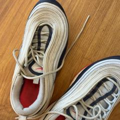 Schoen, zoals gemeld door Dominator met iLost