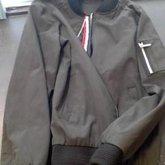 Dzseki, amint azt Qbuzz servicepunt  Emmen az iLost segítségével jelentette.