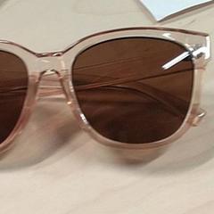 İLost kullanarak IKEA Gent tarafından bildirildiği gibi Güneş gözlüğü