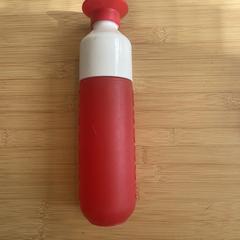 Botella Dopper Rood, segundo informou Best Kept Secret 2025 usando iLost