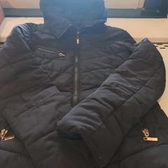 İLost kullanarak Arriva Limburg Zuid tarafından bildirildiği gibi Dış giyim Zwart