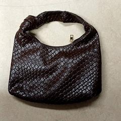 Handbag Groenendal, as reported by Qbuzz GD Groningen Peizerweg using iLost