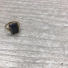 Squillo, come riportato da Hotel van der Valk Maastricht utilizzando iLost