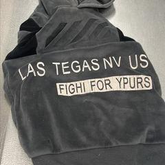 كنزة صوفية، كما تم الإبلاغ عنه بواسطة IKEA Slependen عبر iLost