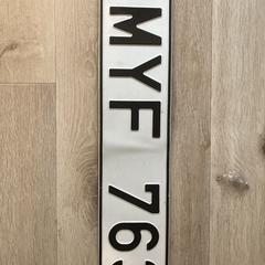 Kentekenplaat MYF 763, amint azt az iLostnak jelentették.