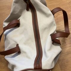 Taška, jak nahlášeno GVB pomocí iLost