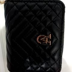 Cartera, segons ha informat allGo Almere mitjançant iLost