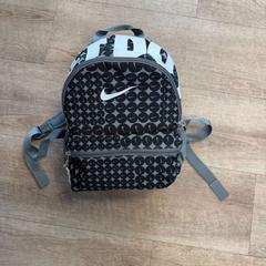 Sac à dos, a été signalé par EBS OV Poeldijk utilisant iLost