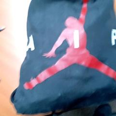 Bolsa Air jordan, segundo informou Regio Limburg - Leuven usando iLost