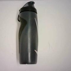 Botella para beber, ha sido reportado por Bobbejaanland con iLost