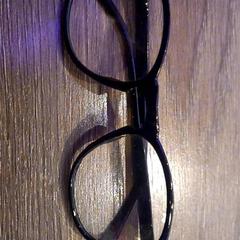 Bicchieri, come riportato da Leonardo Royal Hotel Amsterdam utilizzando iLost