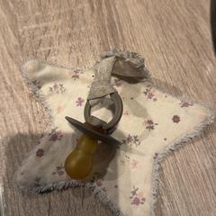 Trayon Met ster, a été signalé par Van der Valk Hotel Apeldoorn - De Cantharel utilisant iLost