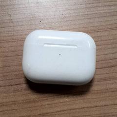 Funda per a auriculars Wit, segons ha informat Transdev Hoeksche Waard Goeree Overflakkee mitjançant iLost