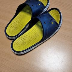 Sandals Blauw / geel, as reported by Gemeente Roermond using iLost