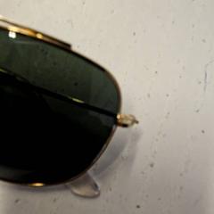 サングラス がiLostで GVB によって報告されました