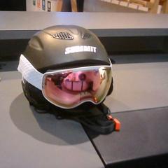 Helm met bril, gemeldet von SnowWorld Landgraaf über iLost