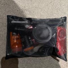 Toilet bag Zwart, Christian Dior, as reported by Van der Valk Hotel Deventer using iLost