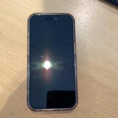 I phone Met hoesje met roze houder, come riportato da Gemeente Gooise Meren utilizzando iLost