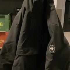 Veste, a été signalé par MEININGER Hotel Copenhagen utilisant iLost