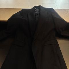 Blejzr & Bunda jas zwart, jak nahlášeno Johan Cruijff ArenA pomocí iLost