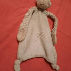 Knuffel aapje، كما تم الإبلاغ عنه عبر iLost