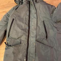 Kurtka, zgłoszono przez Arriva Limburg Noord przy użyciu iLost